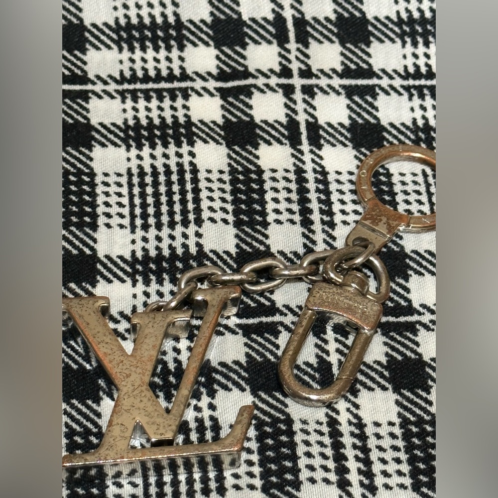 Auth. Louis Vuitton Keychain/Bag charm - Picture 6 of 8